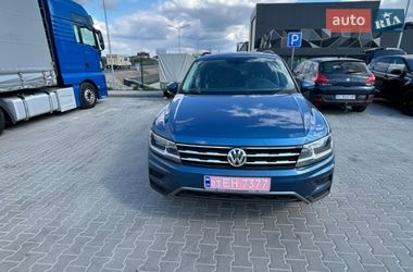 Внедорожник / Кроссовер Volkswagen Tiguan 2018 в Львове