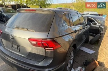Внедорожник / Кроссовер Volkswagen Tiguan 2021 в Запорожье