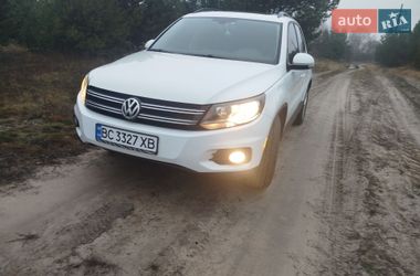 Внедорожник / Кроссовер Volkswagen Tiguan 2015 в Буске