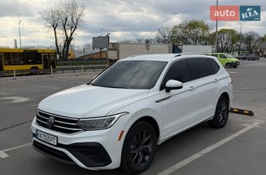 Внедорожник / Кроссовер Volkswagen Tiguan 2023 в Киеве