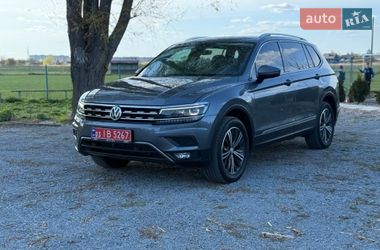 Внедорожник / Кроссовер Volkswagen Tiguan 2018 в Ровно