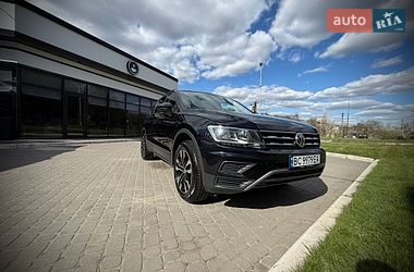 Позашляховик / Кросовер Volkswagen Tiguan 2019 в Львові
