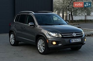 Внедорожник / Кроссовер Volkswagen Tiguan 2011 в Ровно