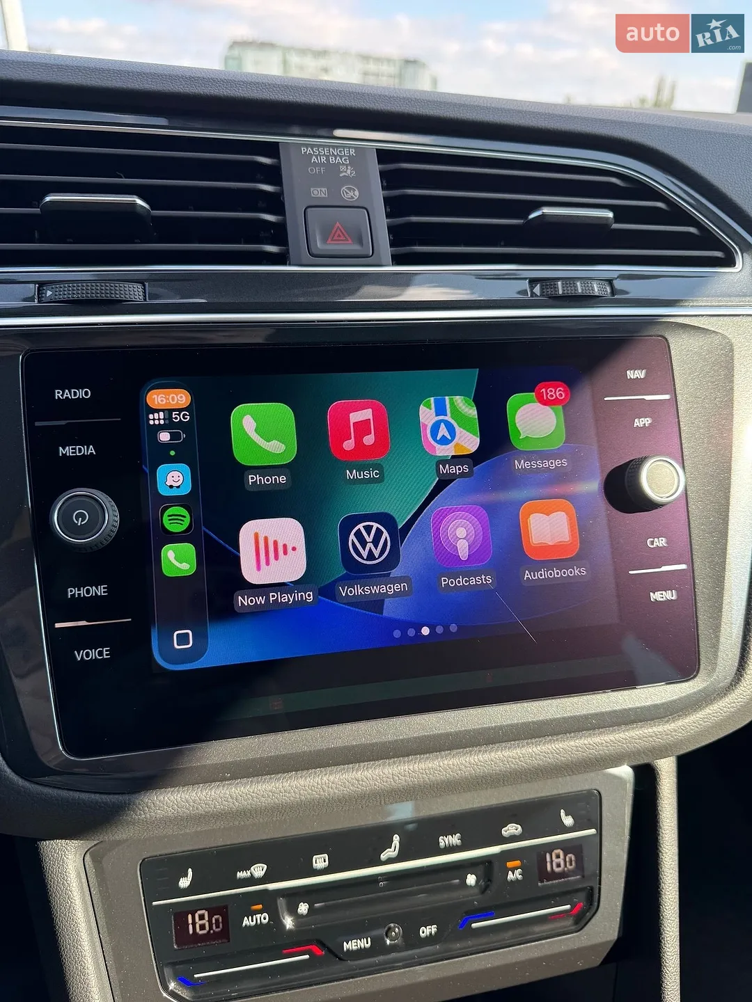2022 Volkswagen Tiguan - мініатюра 36