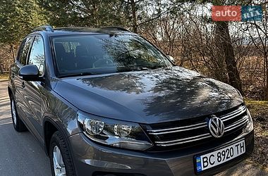 Внедорожник / Кроссовер Volkswagen Tiguan 2016 в Львове