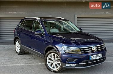 Внедорожник / Кроссовер Volkswagen Tiguan 2016 в Киеве