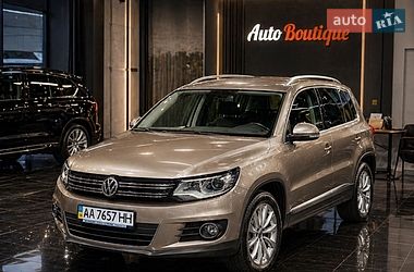 Внедорожник / Кроссовер Volkswagen Tiguan 2012 в Киеве
