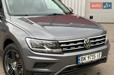 Позашляховик / Кросовер Volkswagen Tiguan 2019 в Рівному