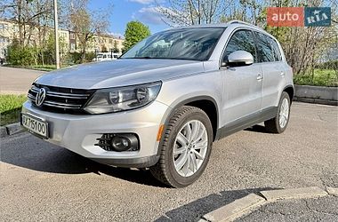 Внедорожник / Кроссовер Volkswagen Tiguan 2012 в Харькове
