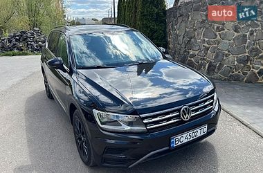 Позашляховик / Кросовер Volkswagen Tiguan 2018 в Самборі