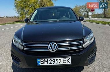 Внедорожник / Кроссовер Volkswagen Tiguan 2017 в Ромнах