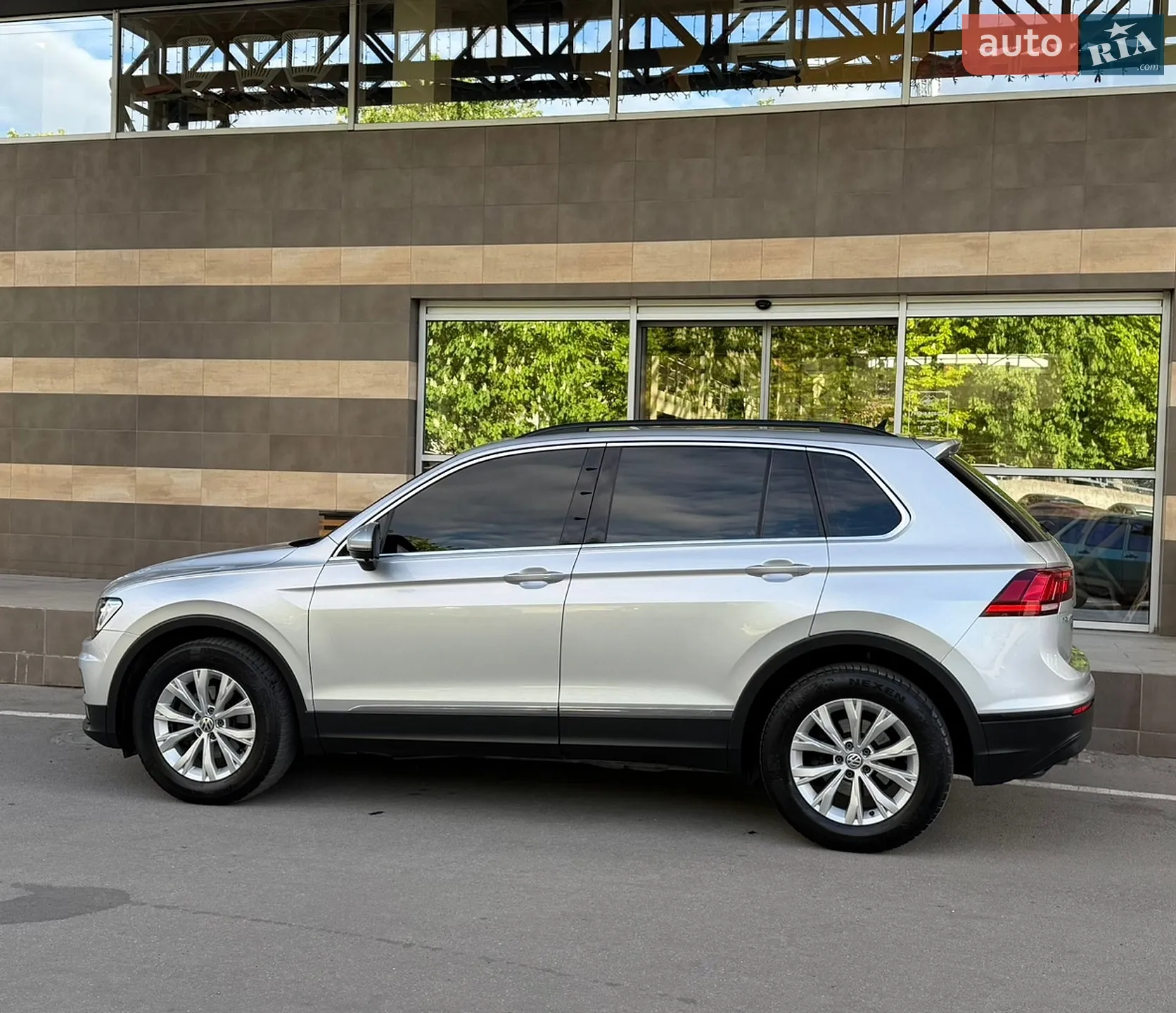 2018 Volkswagen Tiguan - мініатюра 11