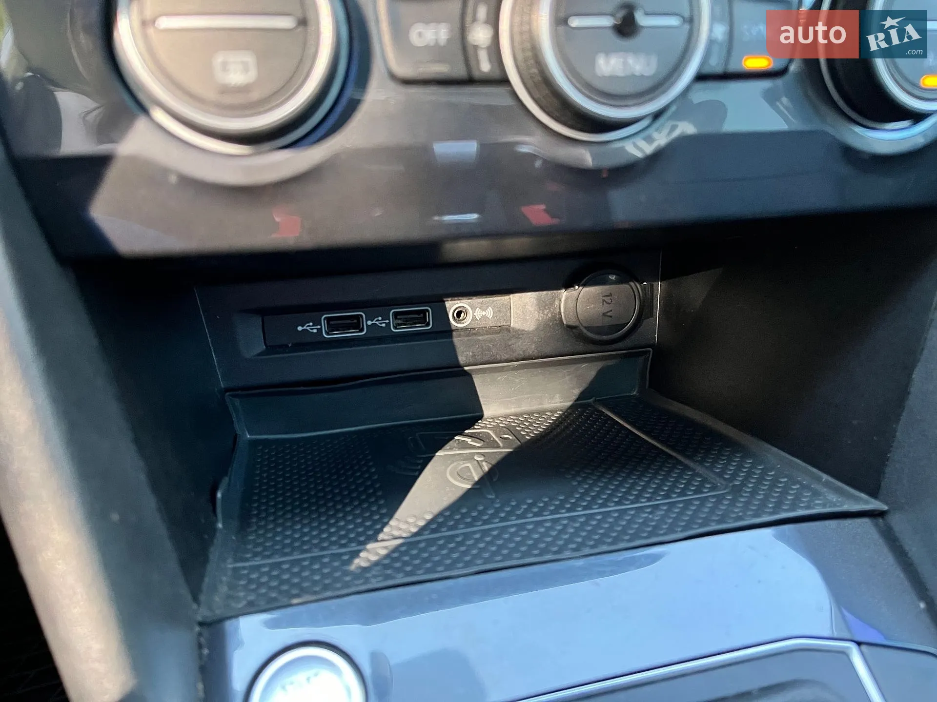 2020 Volkswagen Tiguan - мініатюра 21