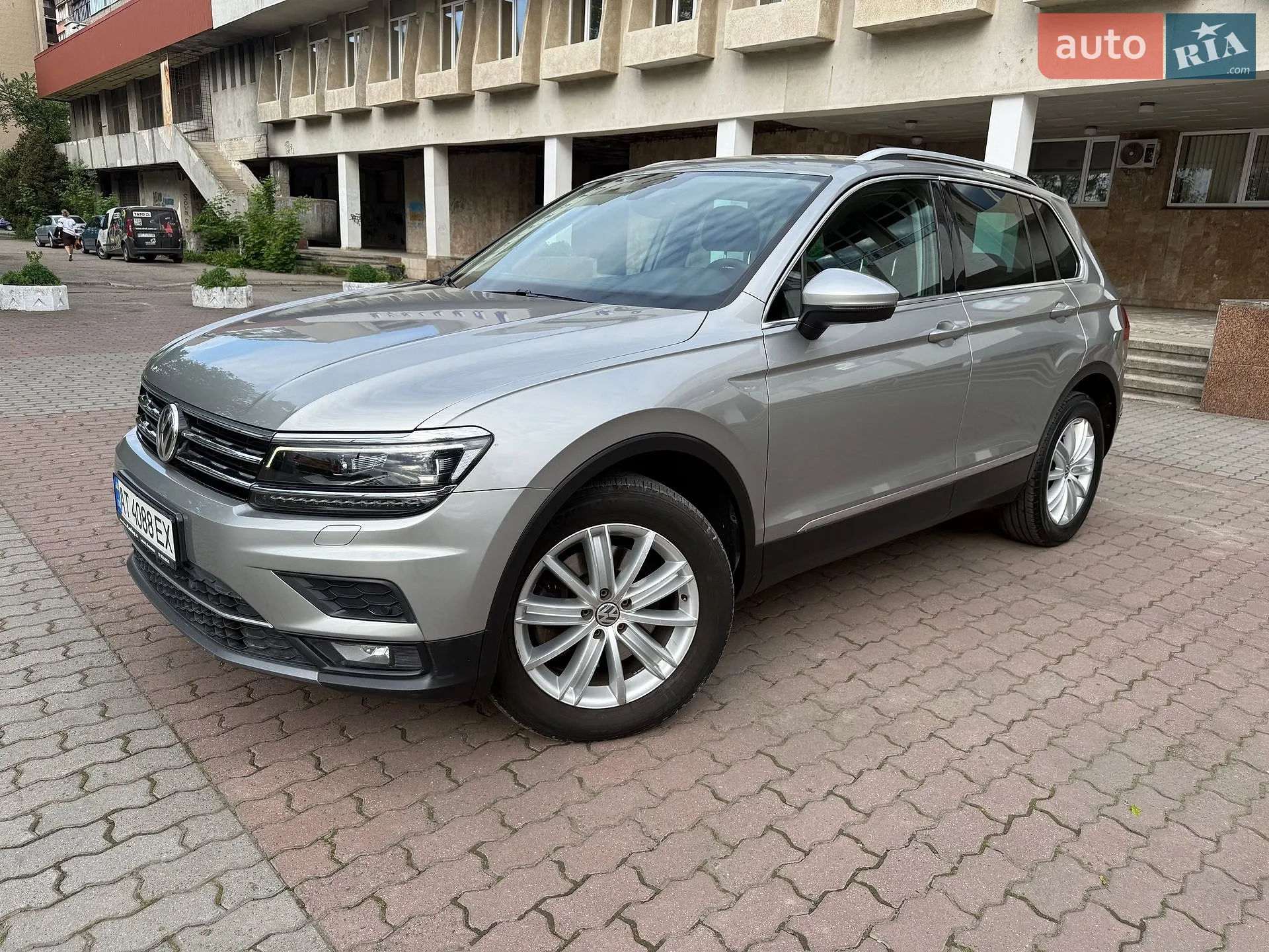 2018 Volkswagen Tiguan - мініатюра 2