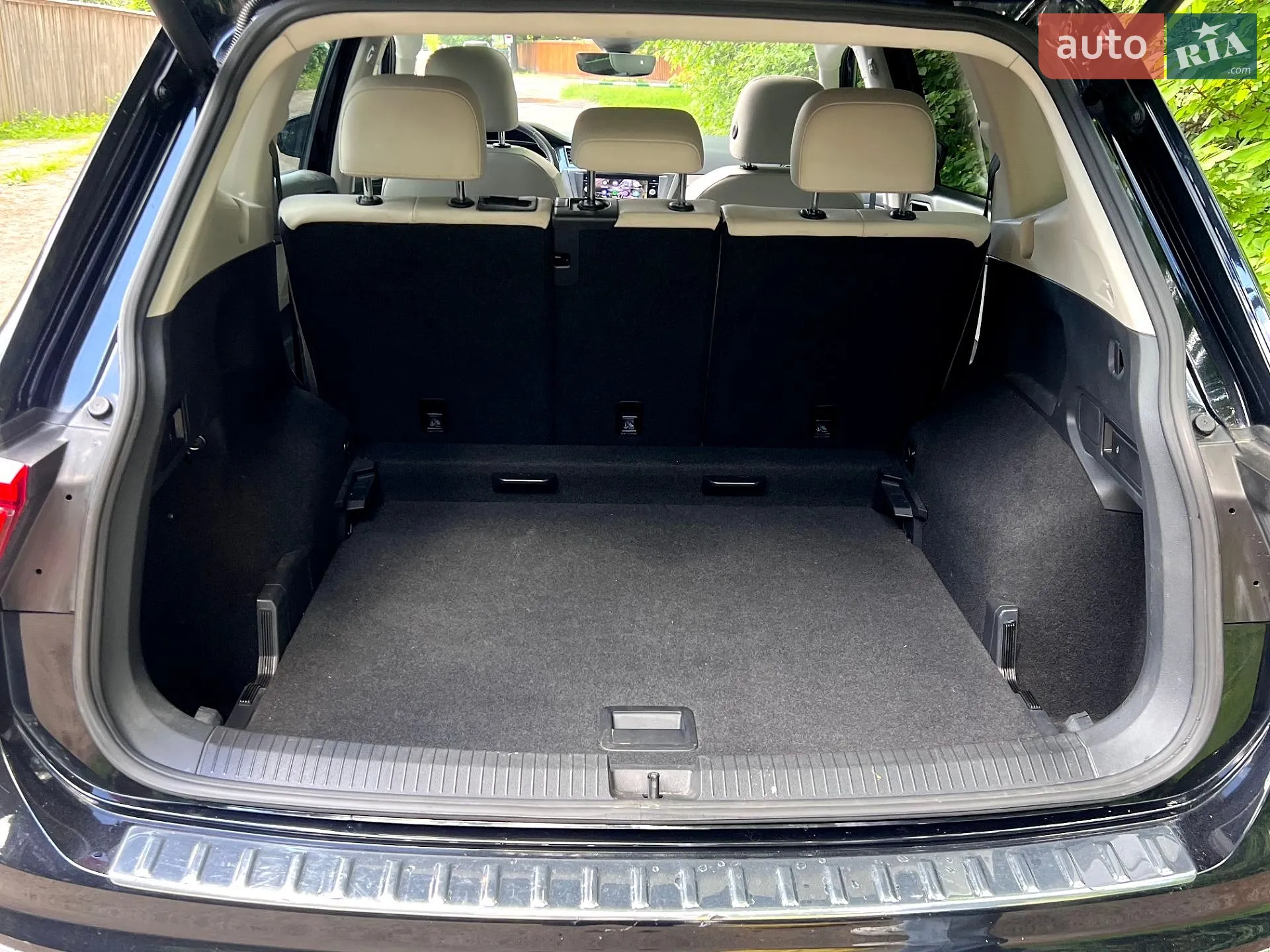 2021 Volkswagen Tiguan - мініатюра 24