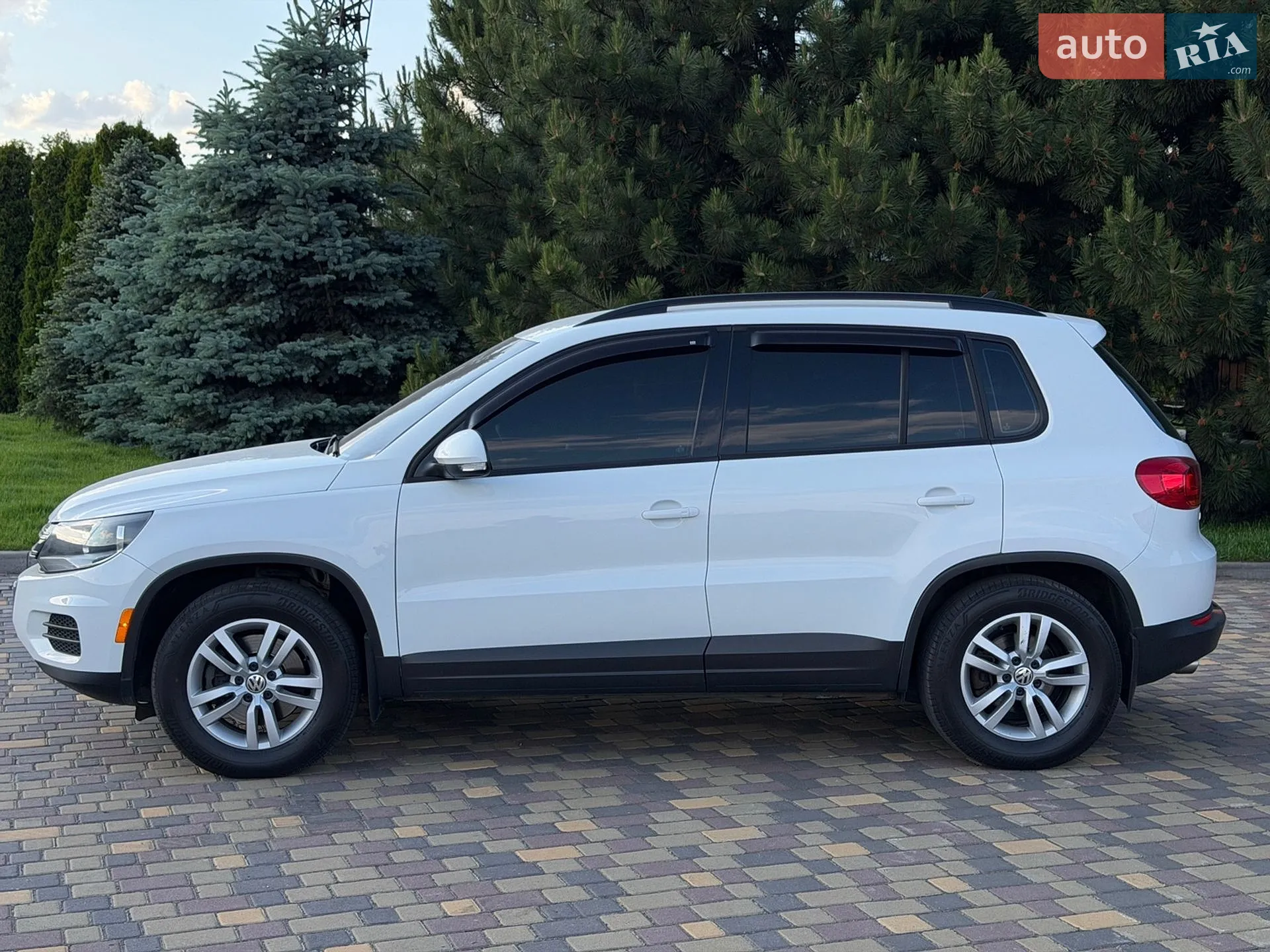 2017 Volkswagen Tiguan - мініатюра 2