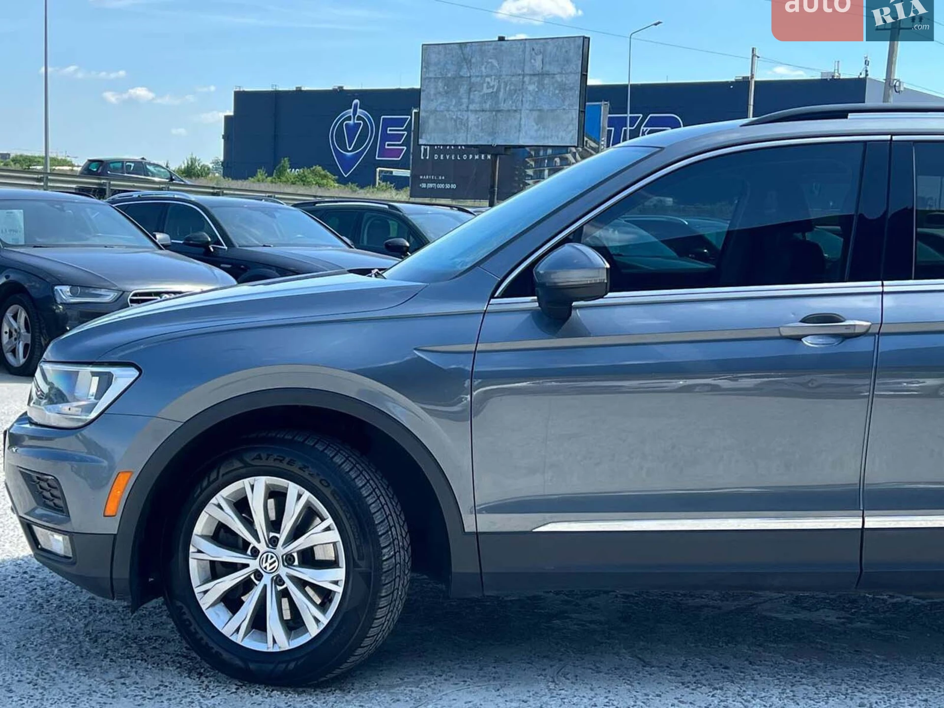 2017 Volkswagen Tiguan - мініатюра 3