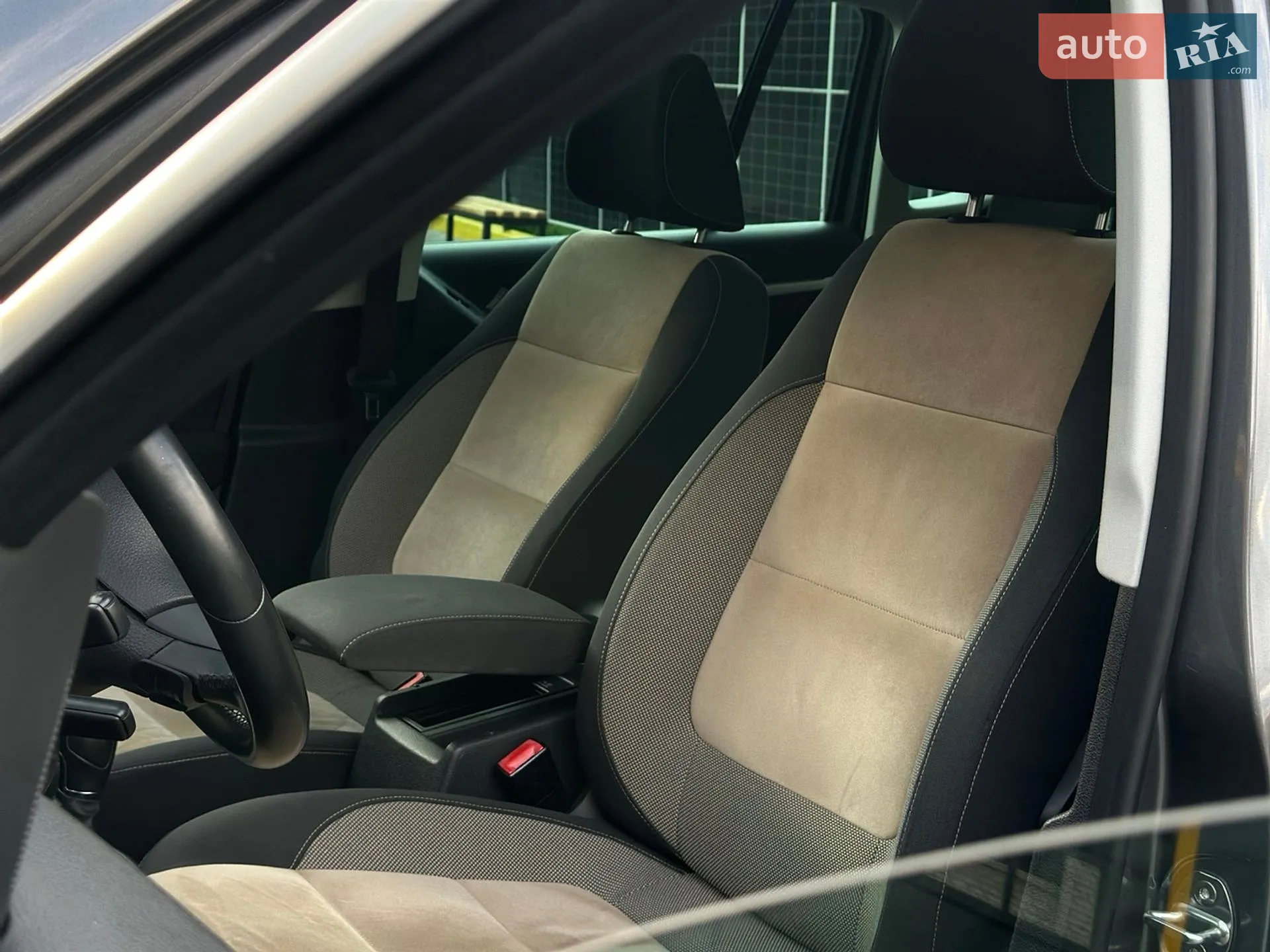 2012 Volkswagen Tiguan - мініатюра 31