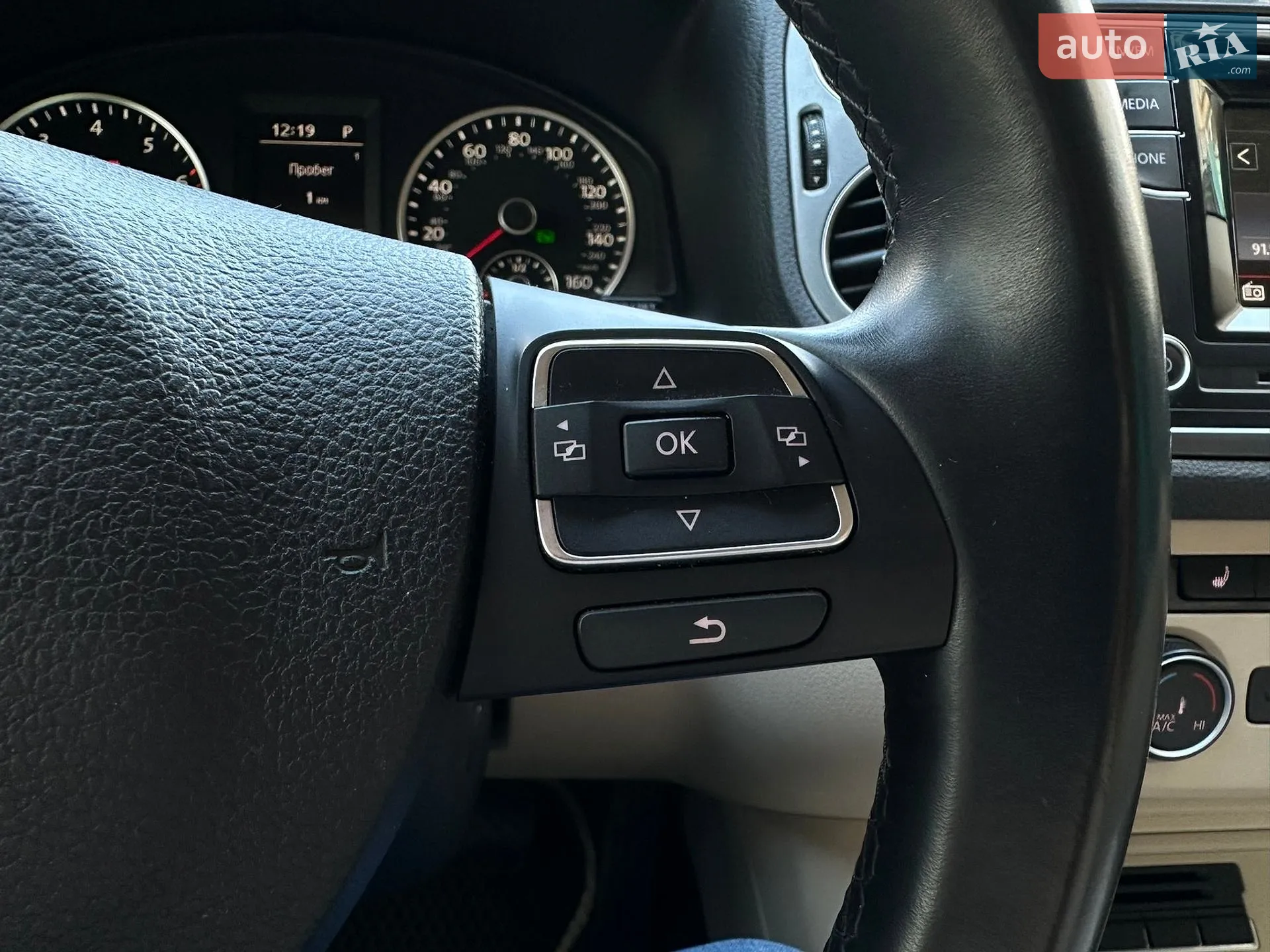 2015 Volkswagen Tiguan - мініатюра 34