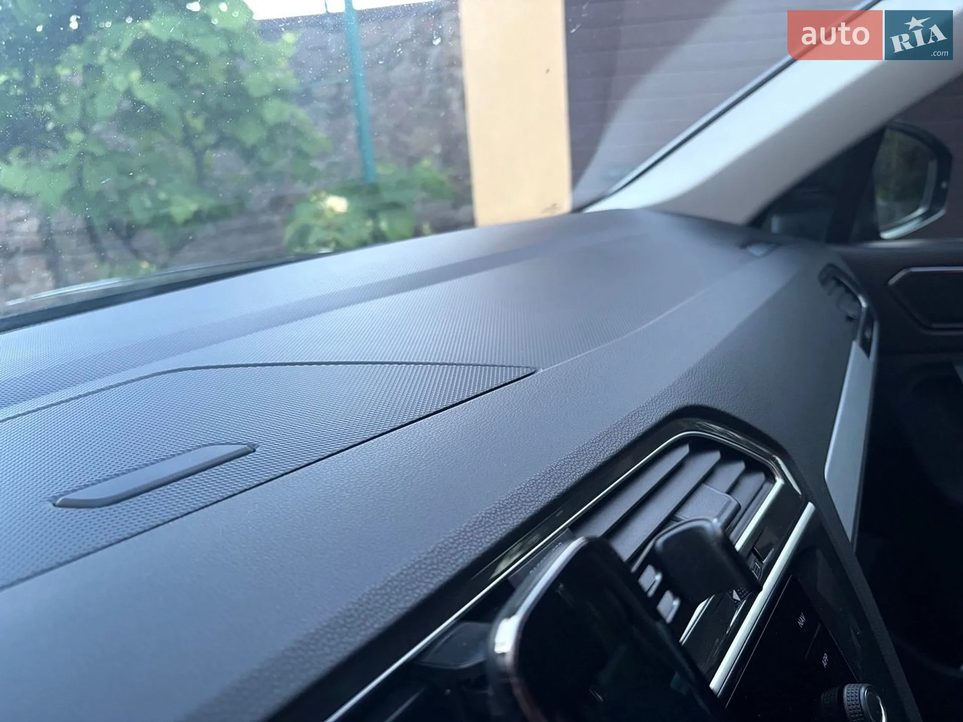 2018 Volkswagen Tiguan - мініатюра 28