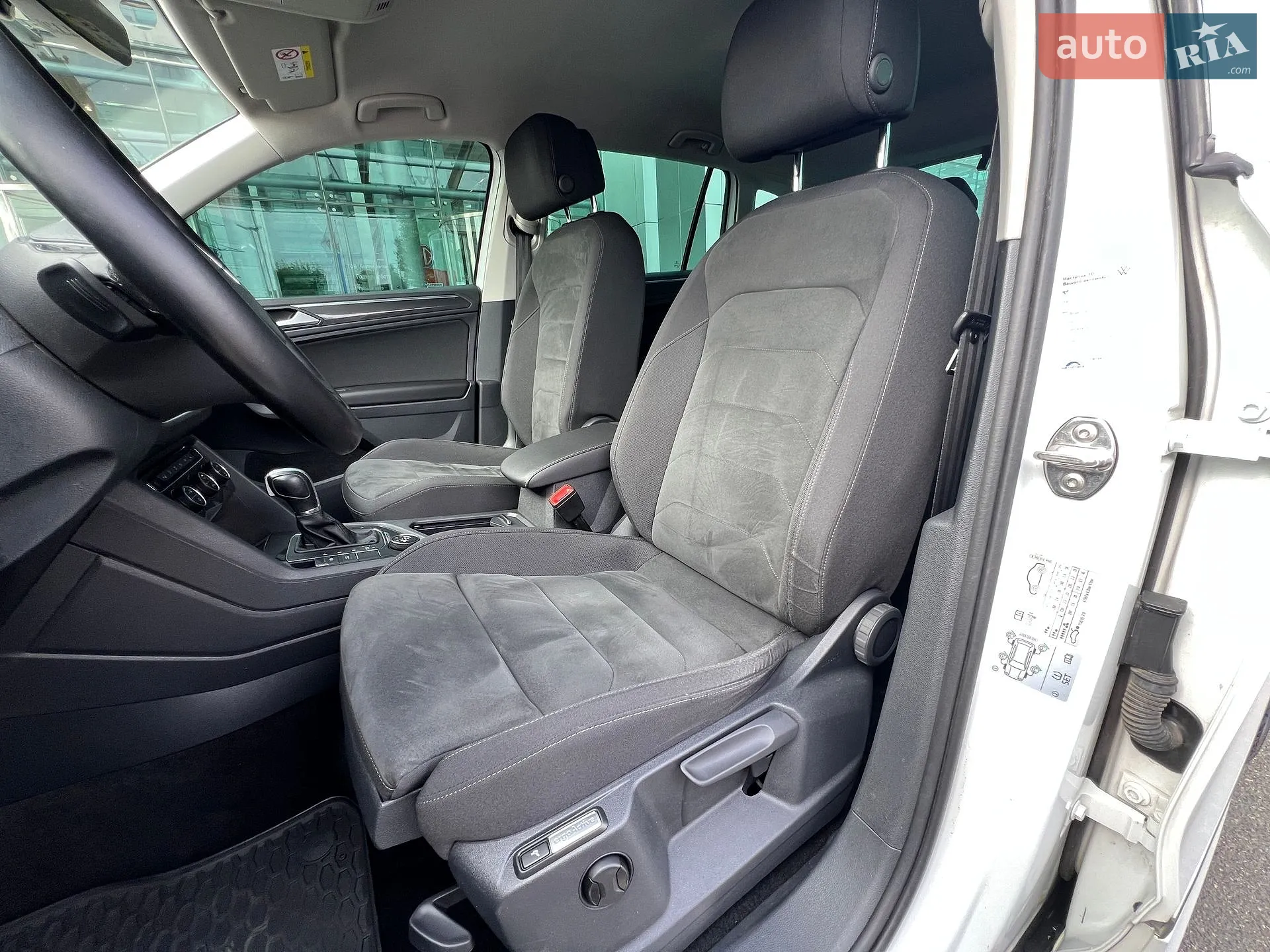 2019 Volkswagen Tiguan - мініатюра 15