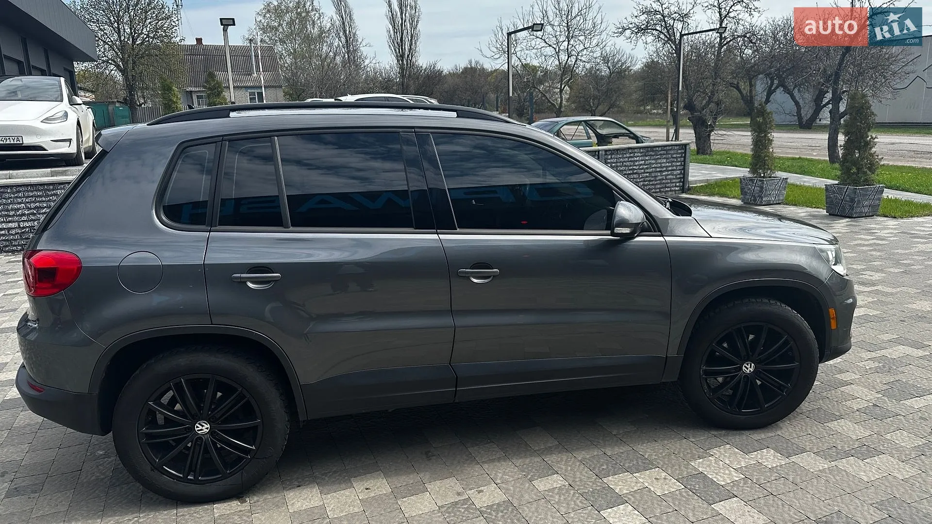 Volkswagen Tiguan 2016 VIN WVGAV7AXXGW590530 фото оголошення 5 з 22
