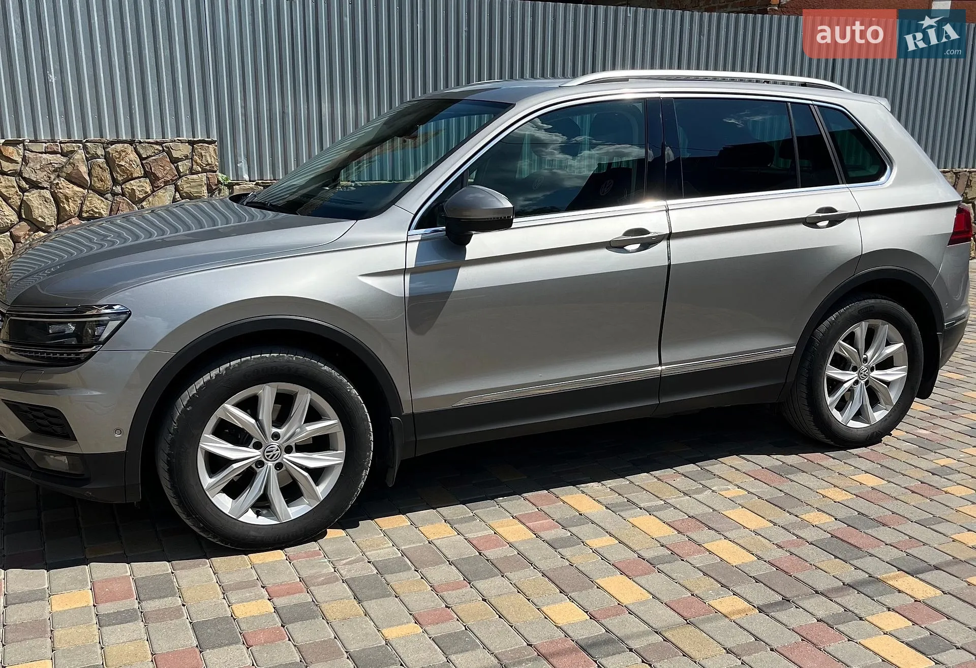 2020 Volkswagen Tiguan - мініатюра 13