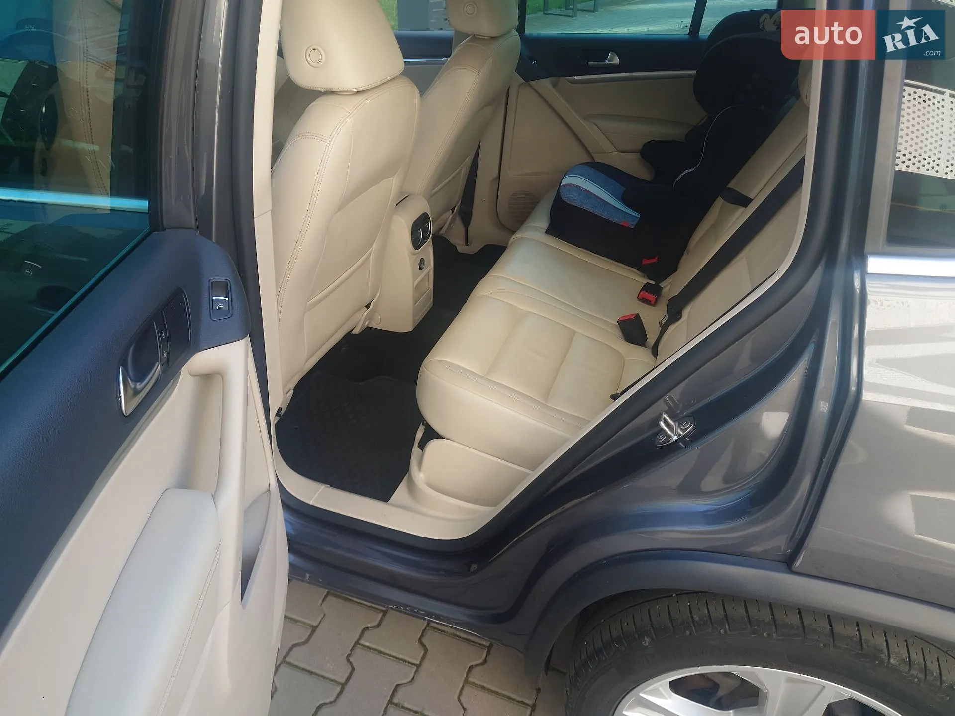 2013 Volkswagen Tiguan - мініатюра 18