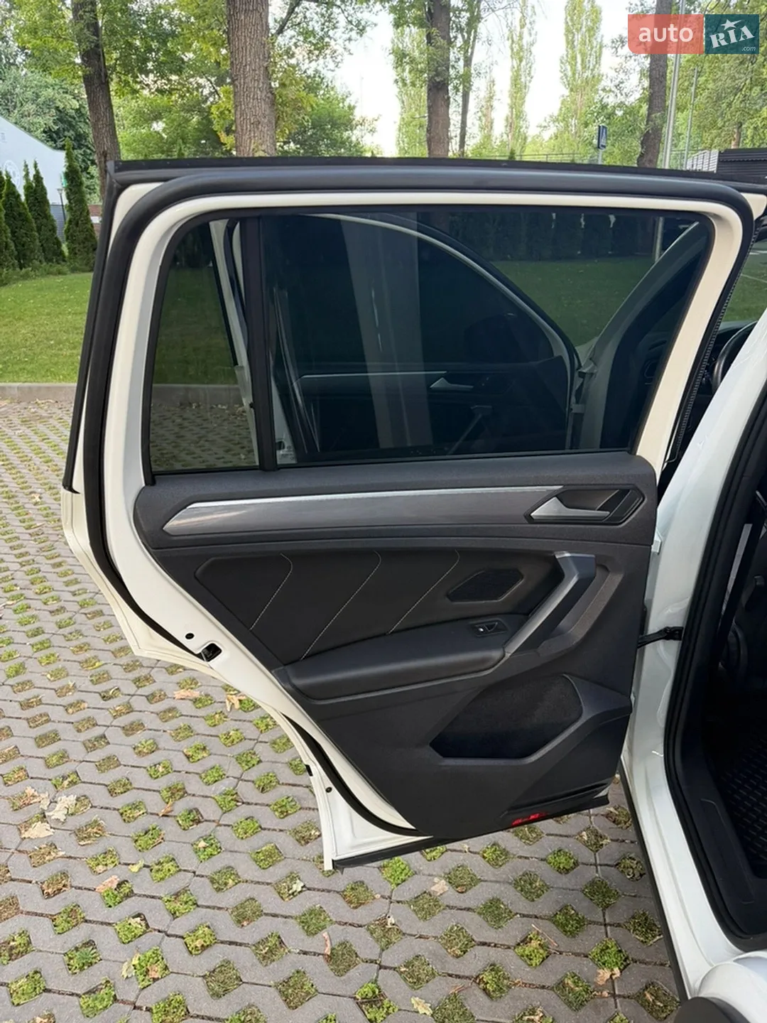 2020 Volkswagen Tiguan - мініатюра 12