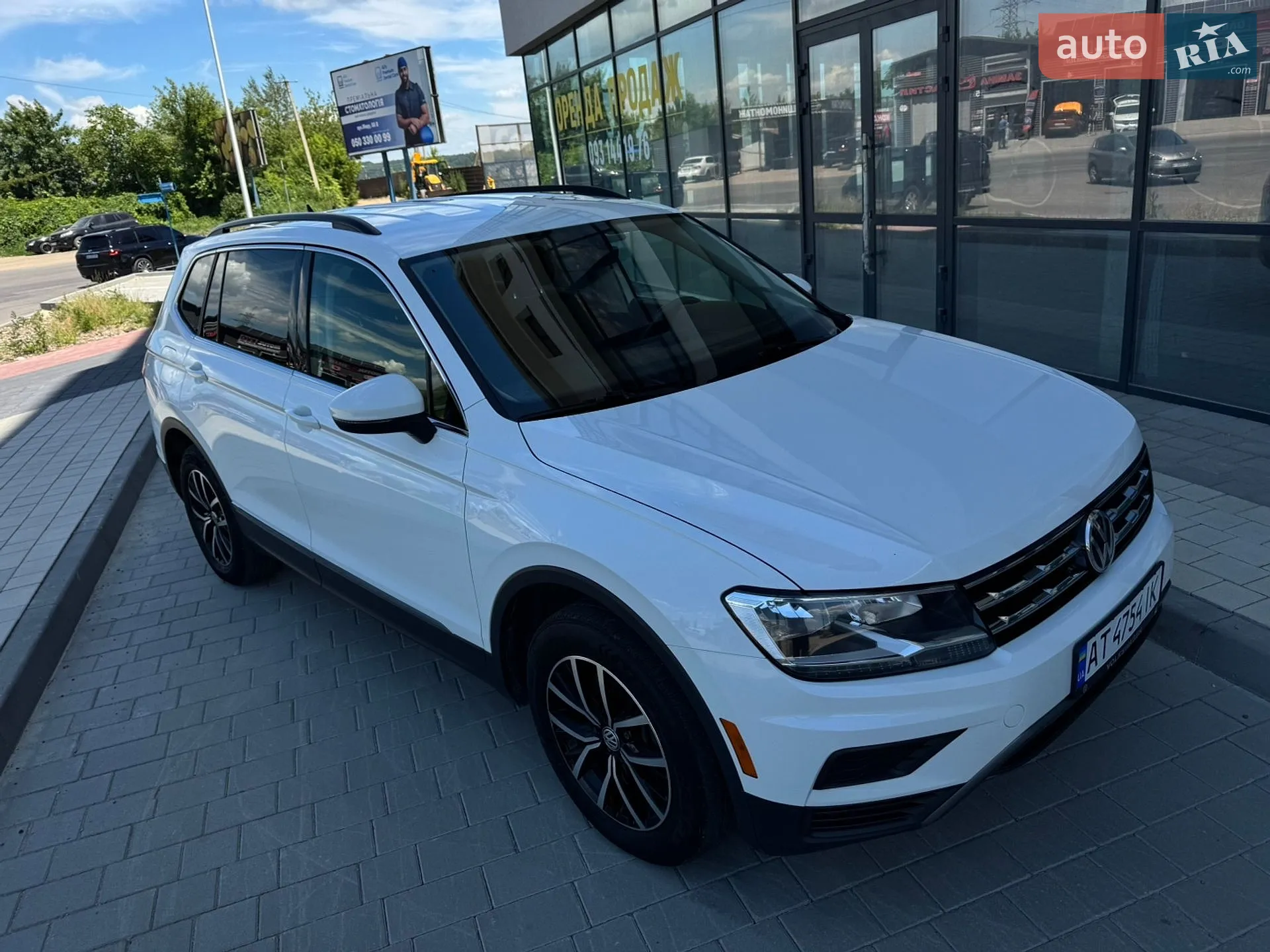 2020 Volkswagen Tiguan - мініатюра 2