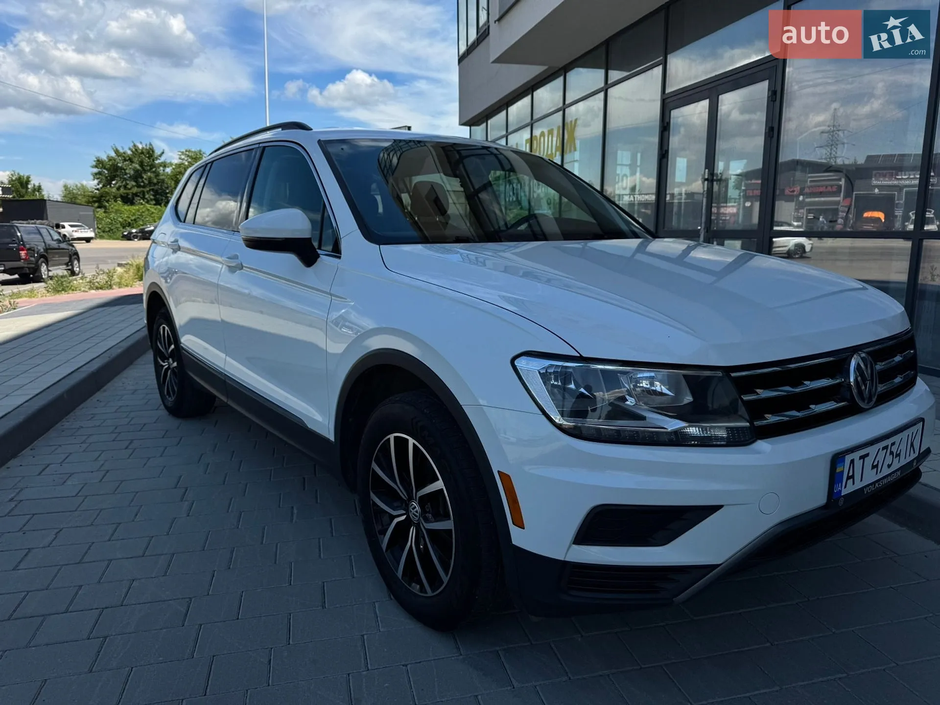 2020 Volkswagen Tiguan - мініатюра 3