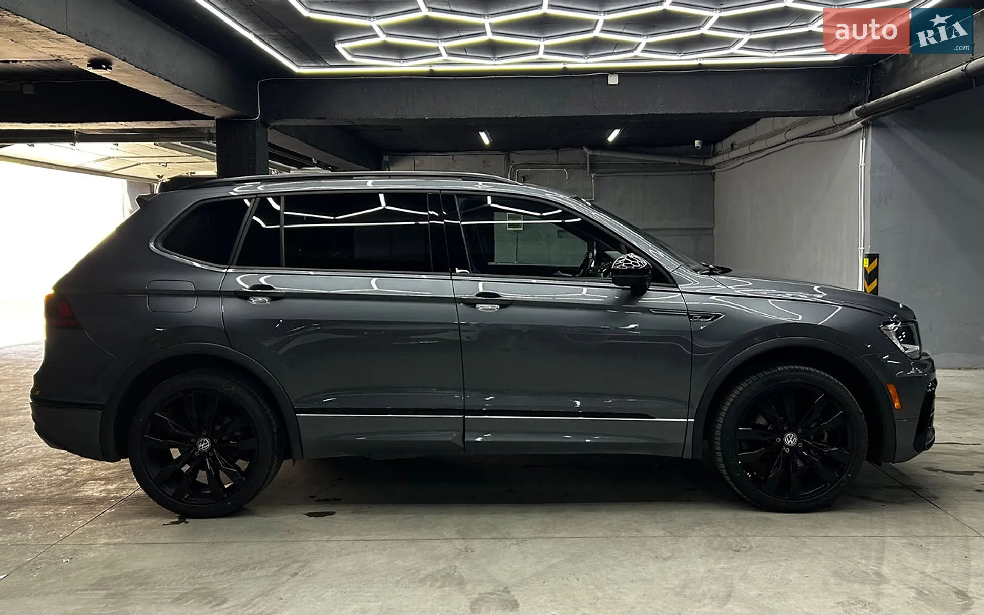 2021 Volkswagen Tiguan - мініатюра 10