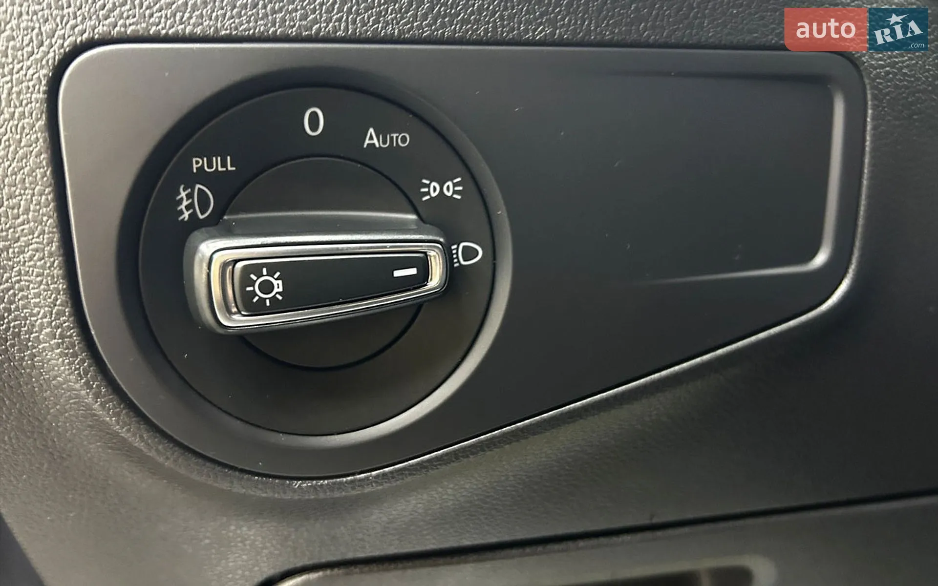 2021 Volkswagen Tiguan - мініатюра 12