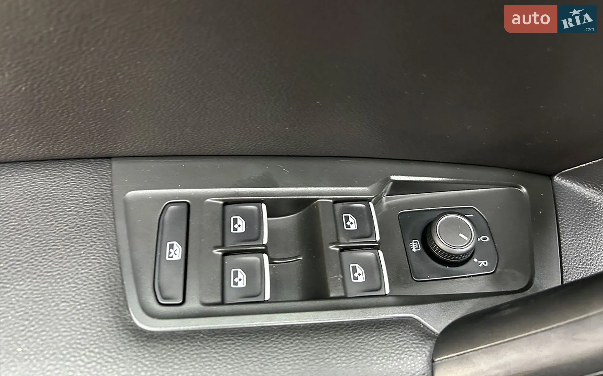 2021 Volkswagen Tiguan - мініатюра 14