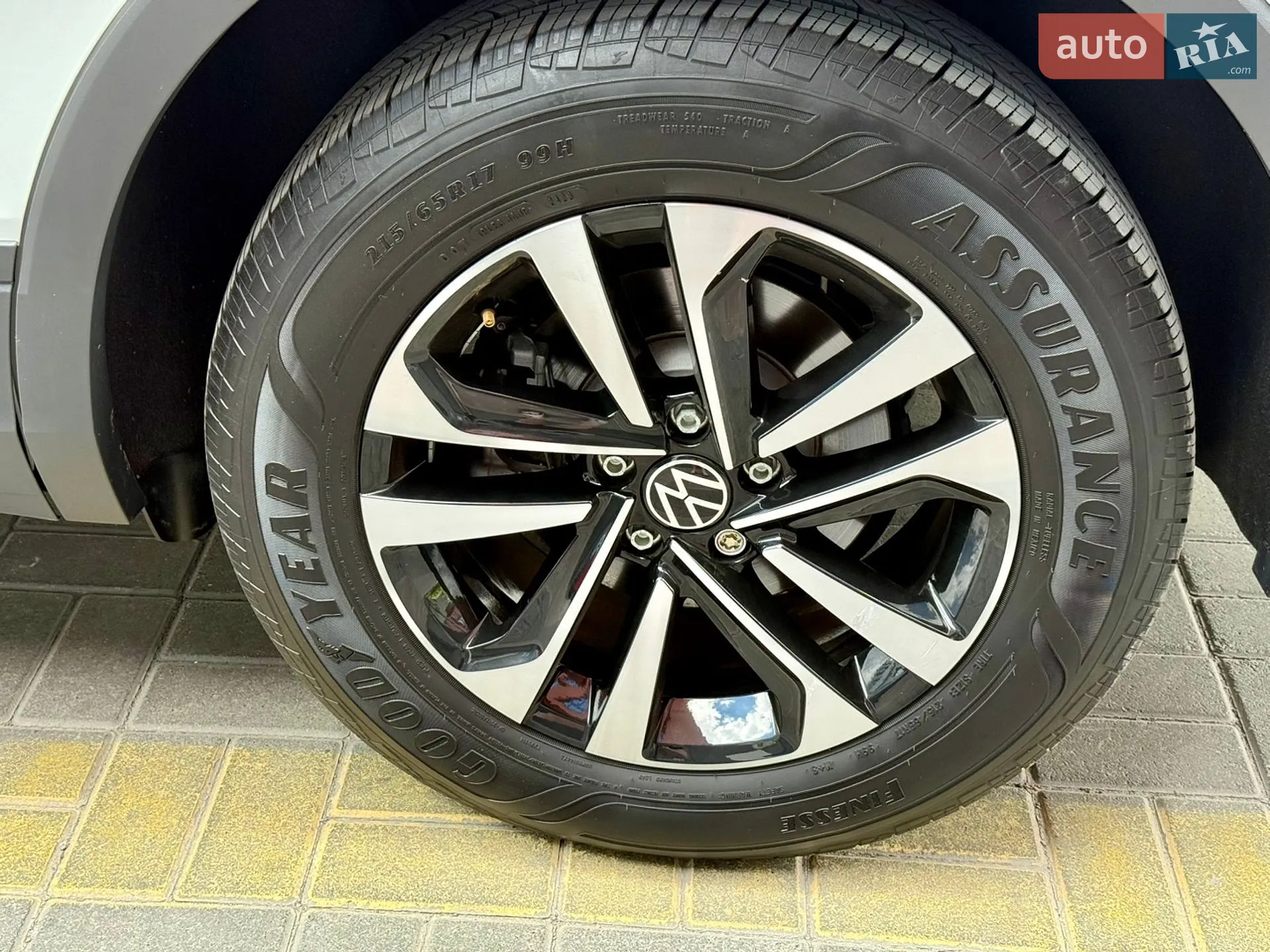 2023 Volkswagen Tiguan - мініатюра 8