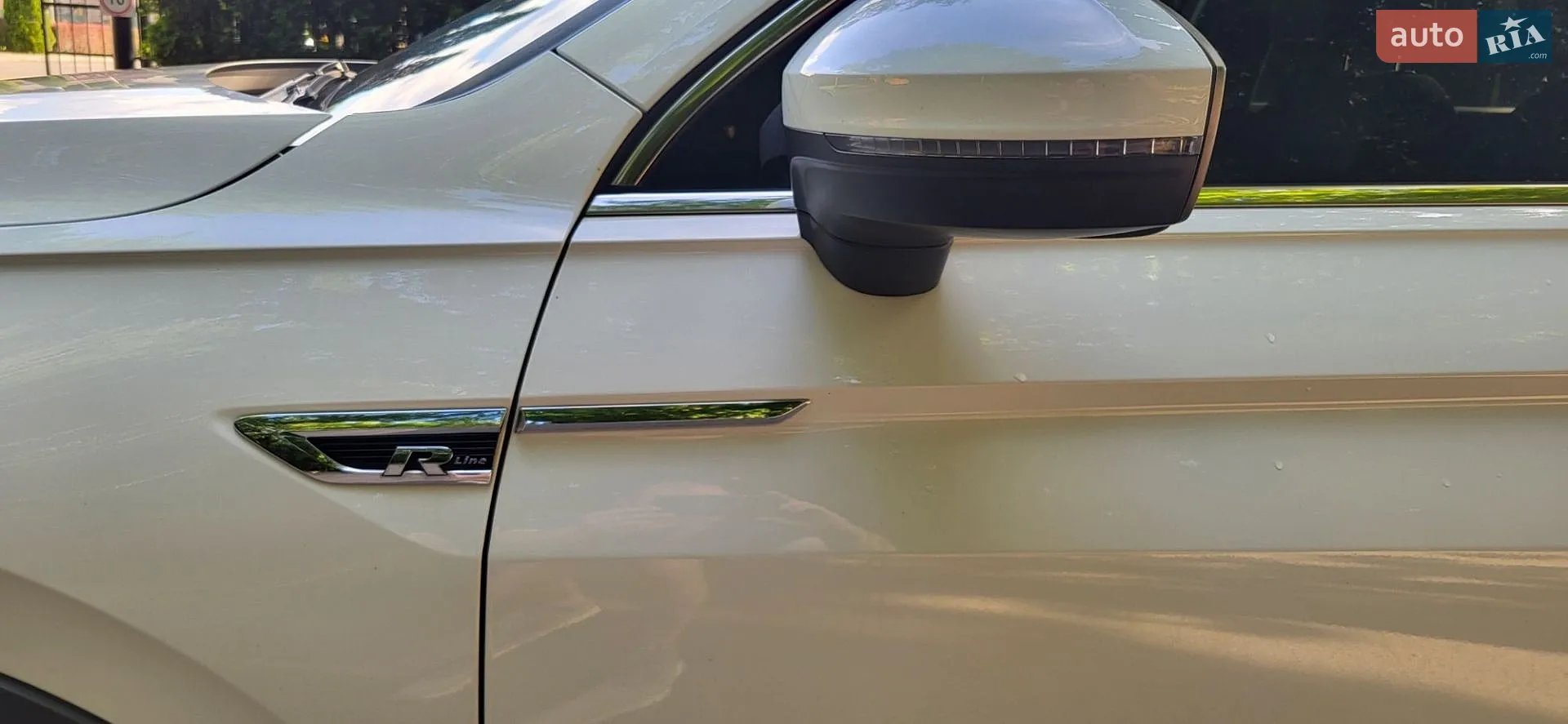 2019 Volkswagen Tiguan - мініатюра 3