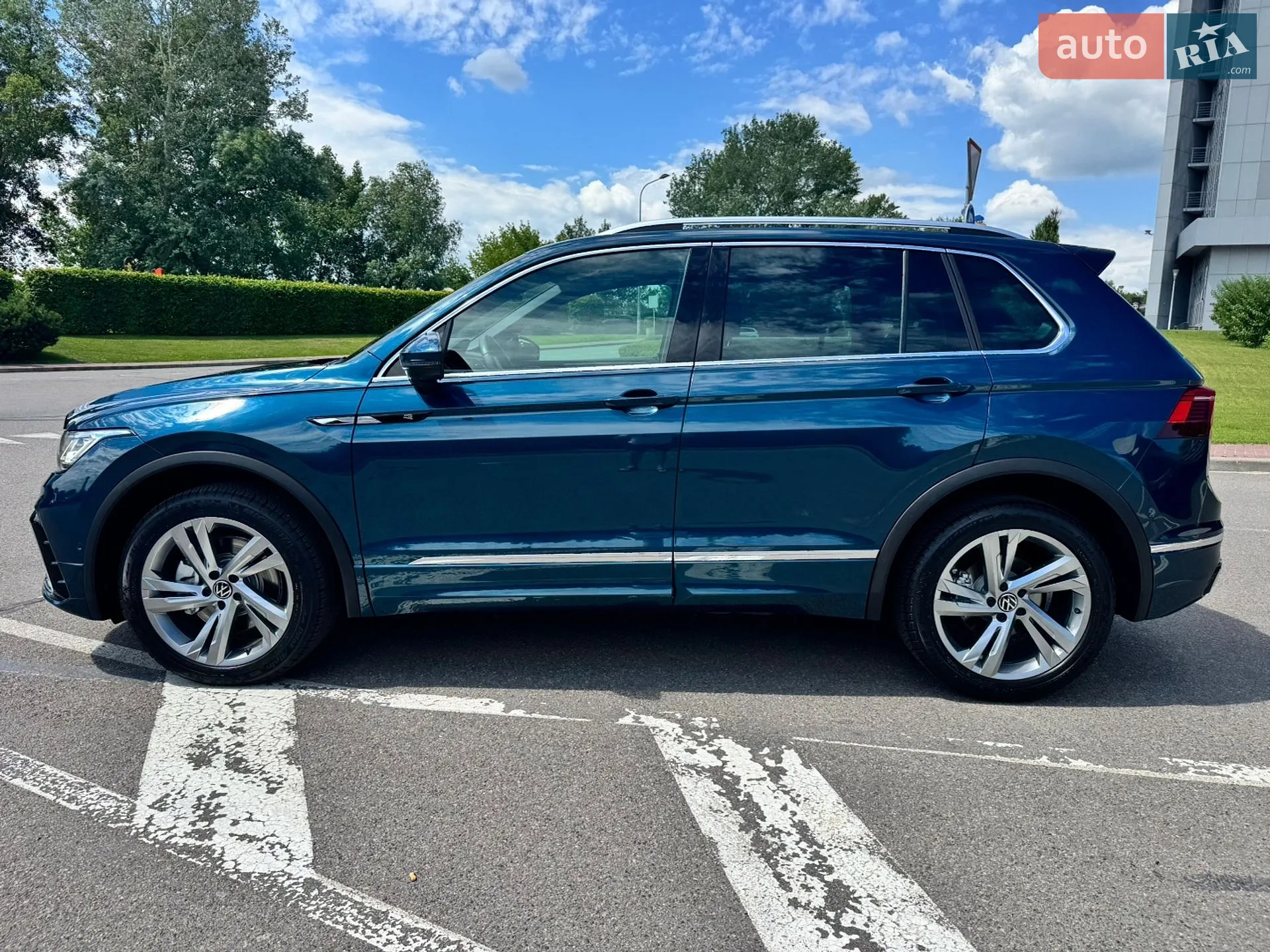2022 Volkswagen Tiguan - мініатюра 11