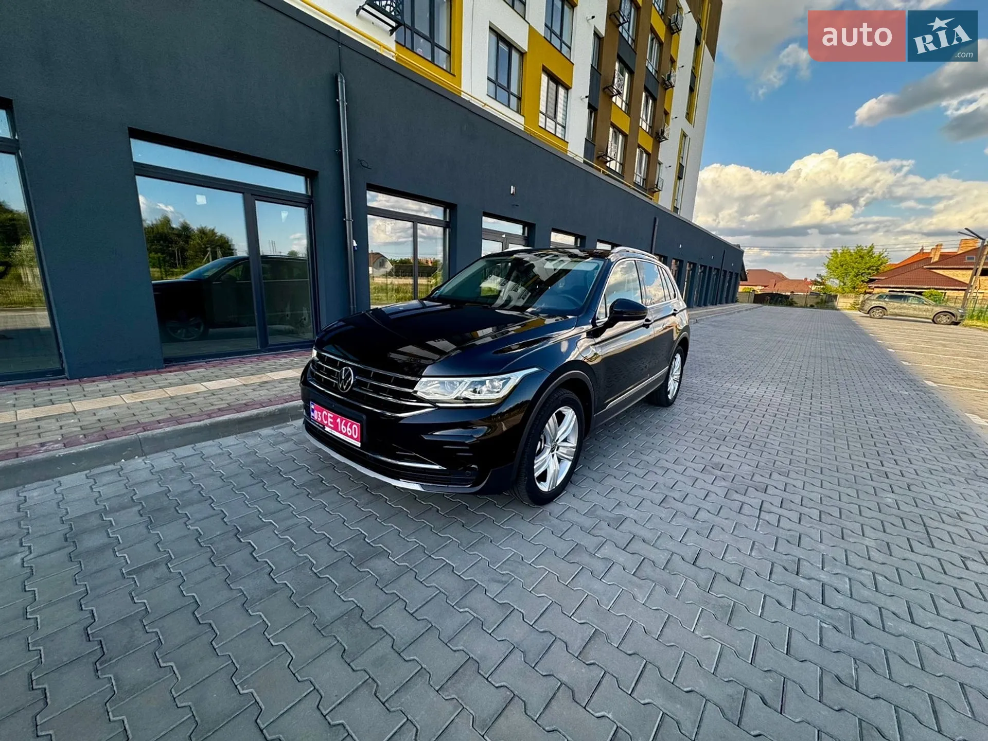 2022 Volkswagen Tiguan - мініатюра 2
