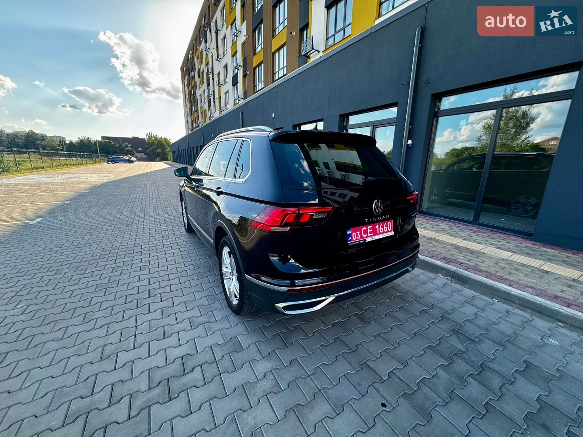 2022 Volkswagen Tiguan - мініатюра 12