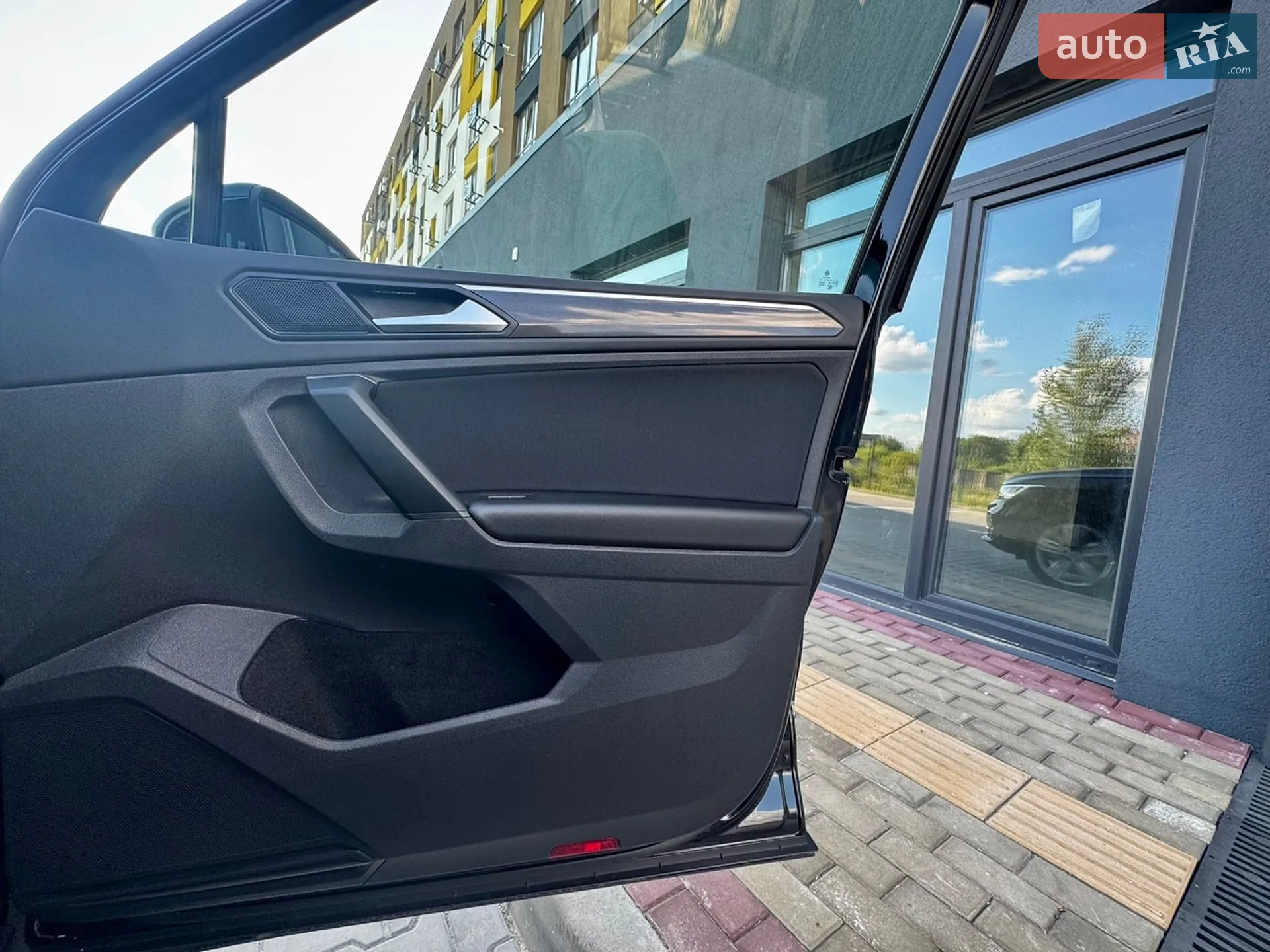 2022 Volkswagen Tiguan - мініатюра 27