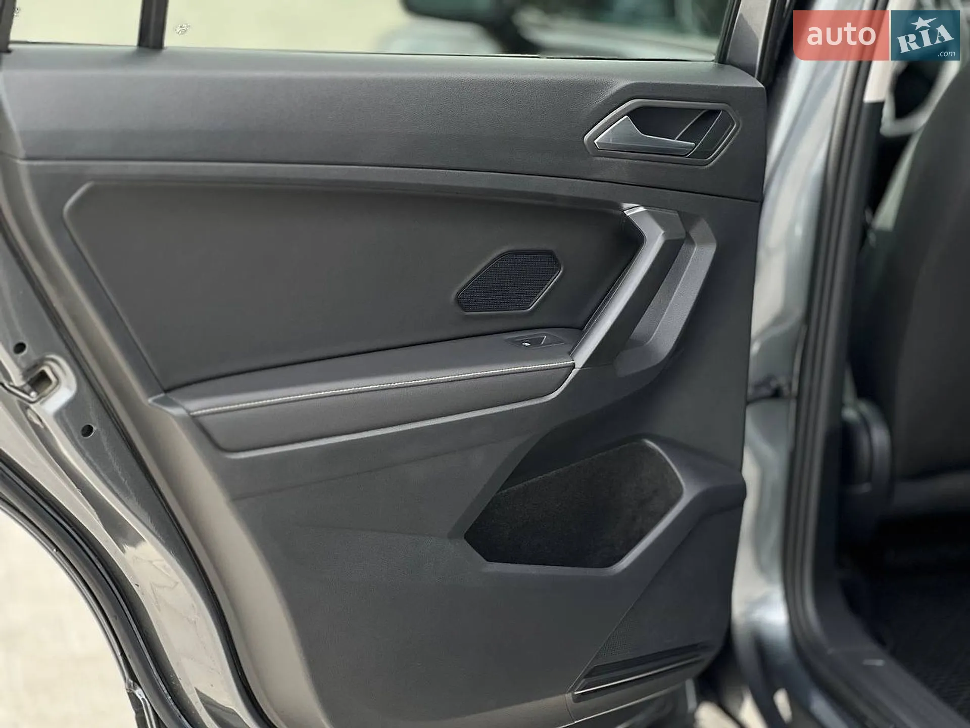 2022 Volkswagen Tiguan - мініатюра 33