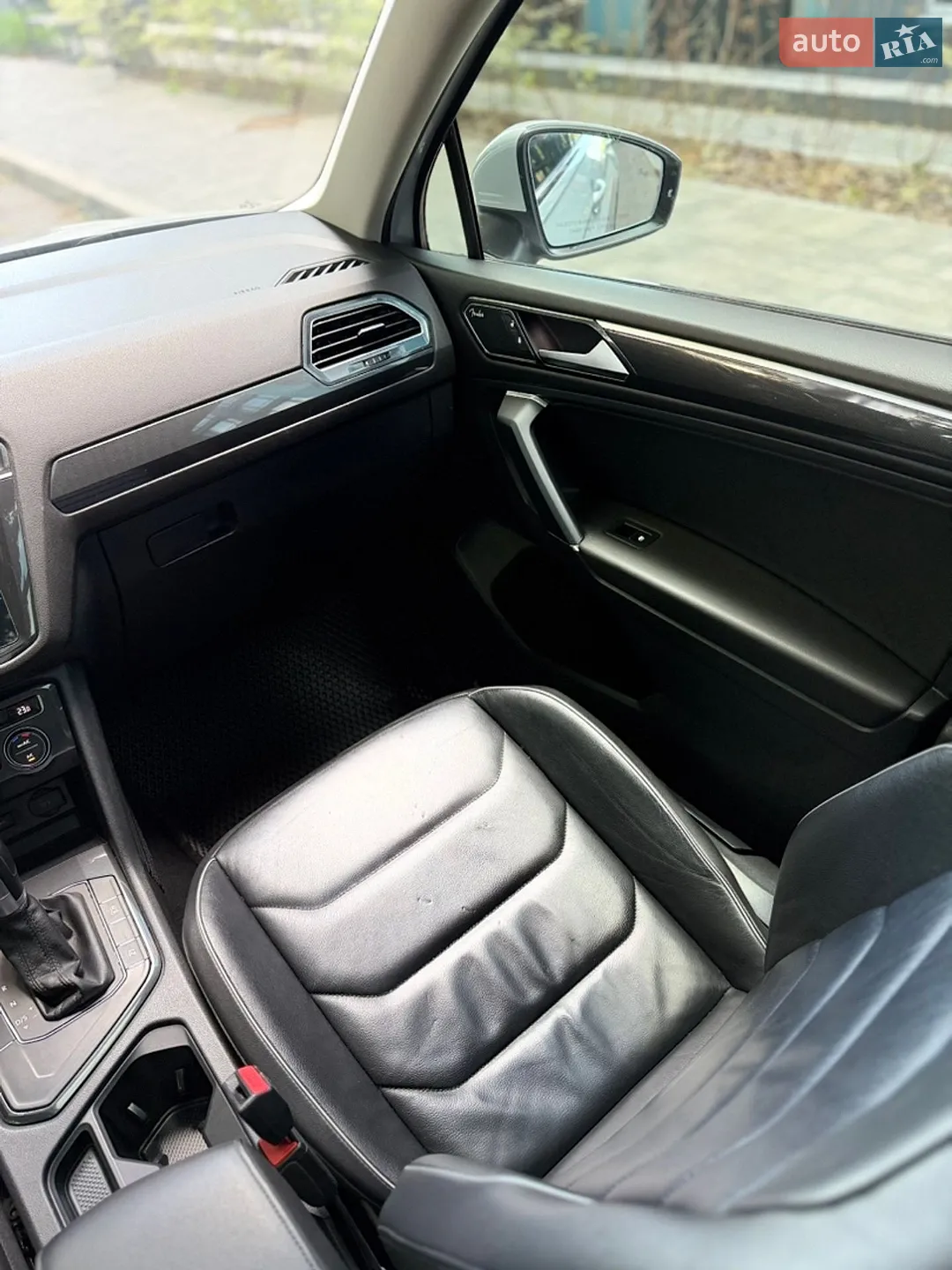 2018 Volkswagen Tiguan - мініатюра 20