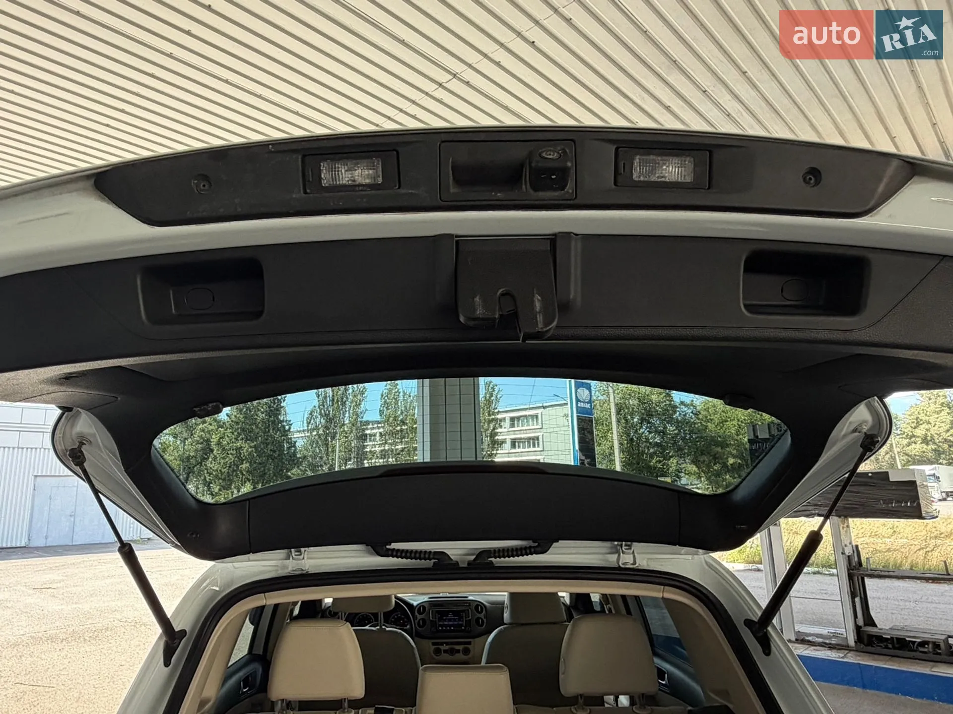 2017 Volkswagen Tiguan - мініатюра 17