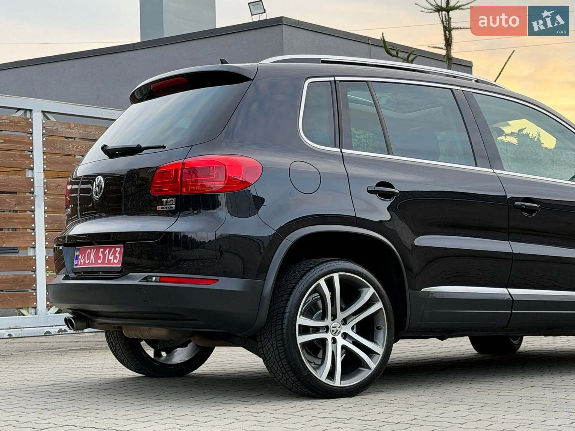 2017 Volkswagen Tiguan - мініатюра 27