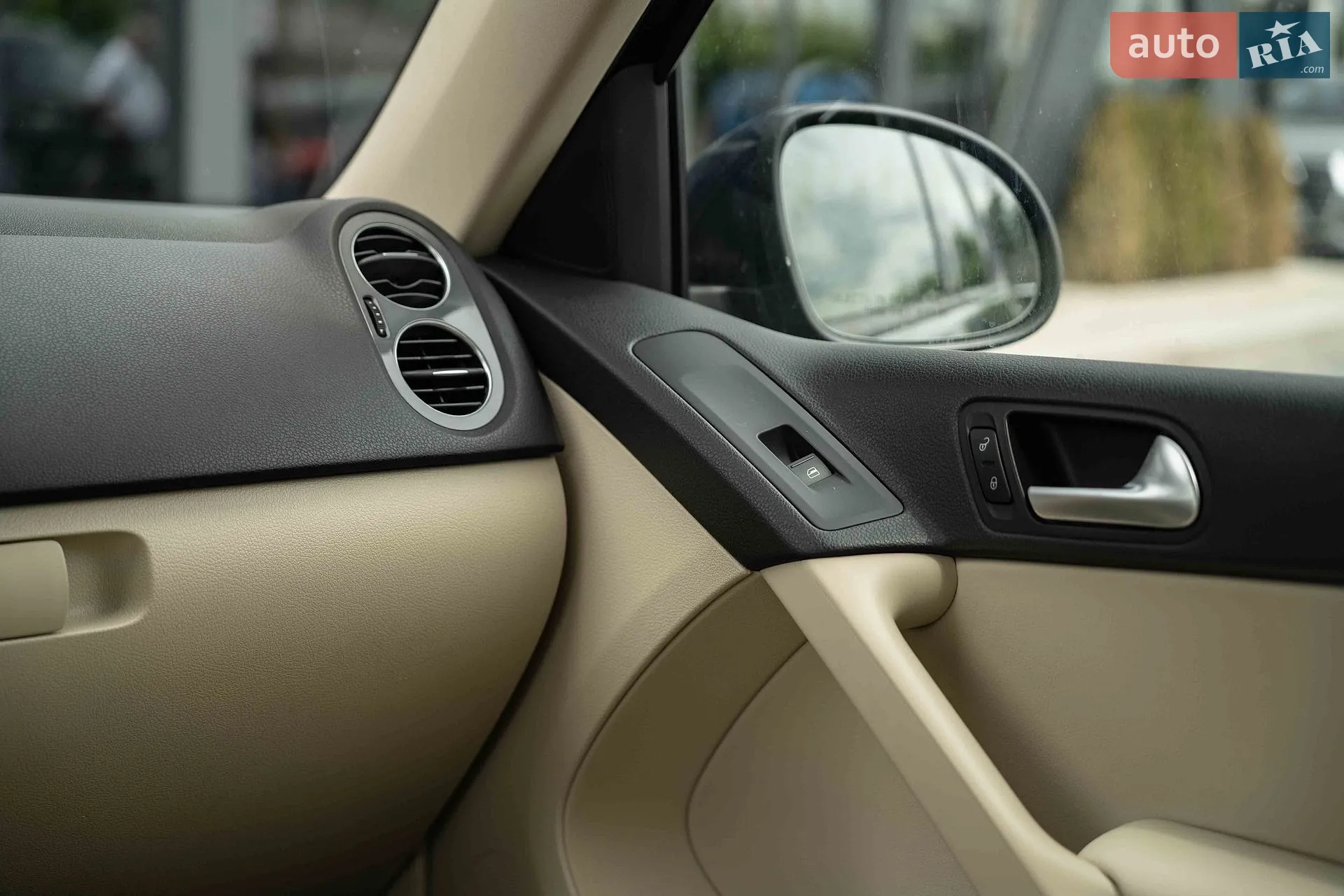 2014 Volkswagen Tiguan - мініатюра 29