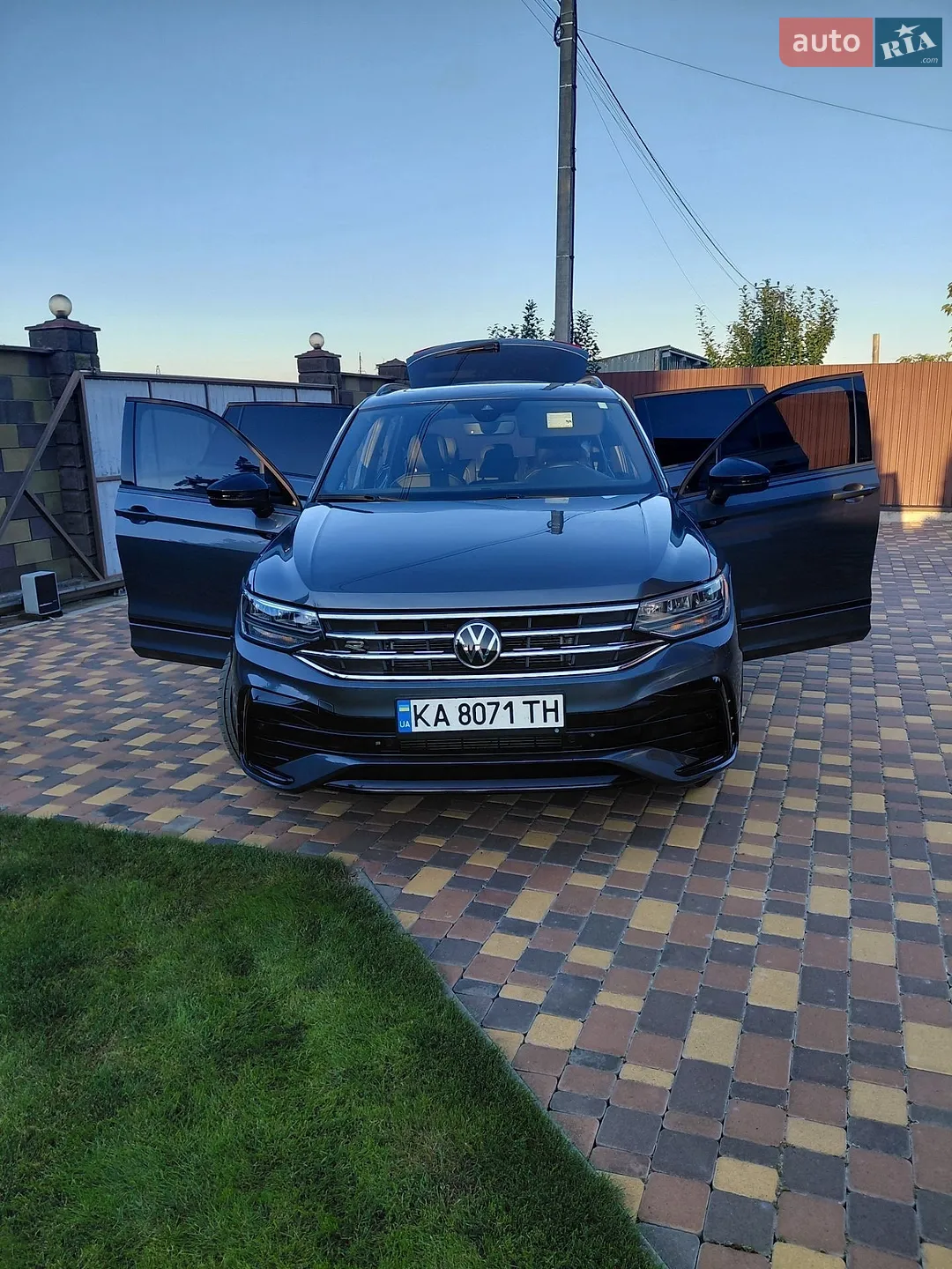 2024 Volkswagen Tiguan - фото 1
