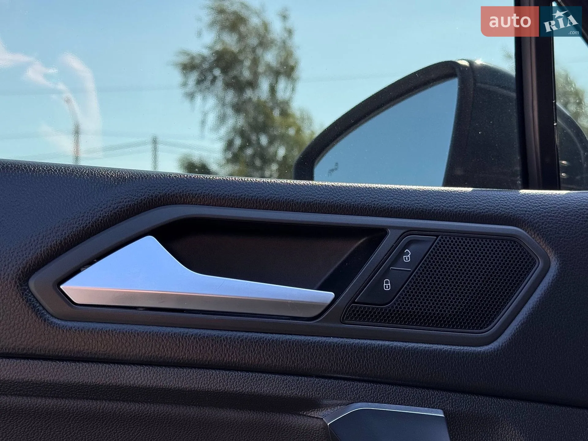 2019 Volkswagen Tiguan - мініатюра 29