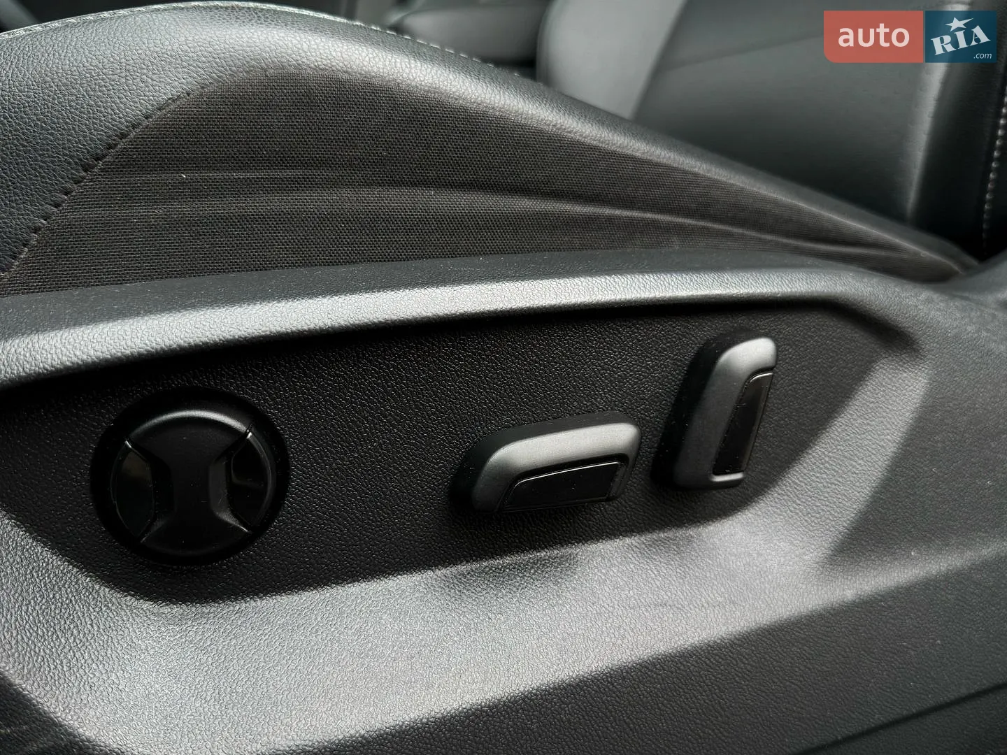 2018 Volkswagen Tiguan - мініатюра 19