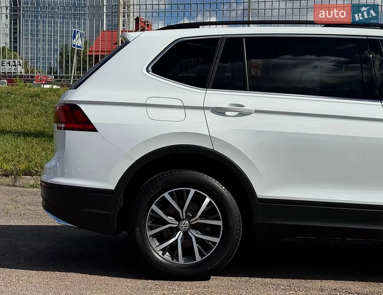 2019 Volkswagen Tiguan - мініатюра 9