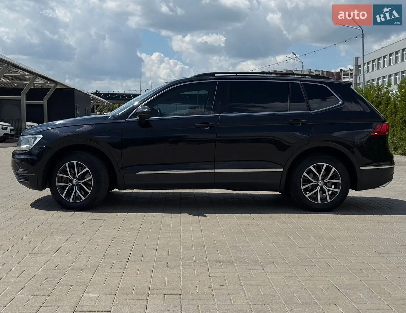 2018 Volkswagen Tiguan - мініатюра 5